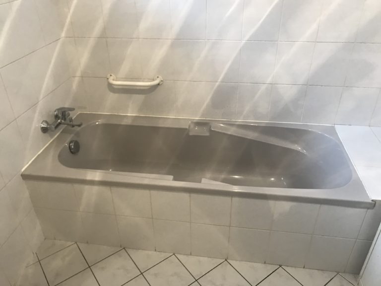 Ouverture de baignoire à Viry en Haute-Savoie - RENOVBAIN RHONE ALPES