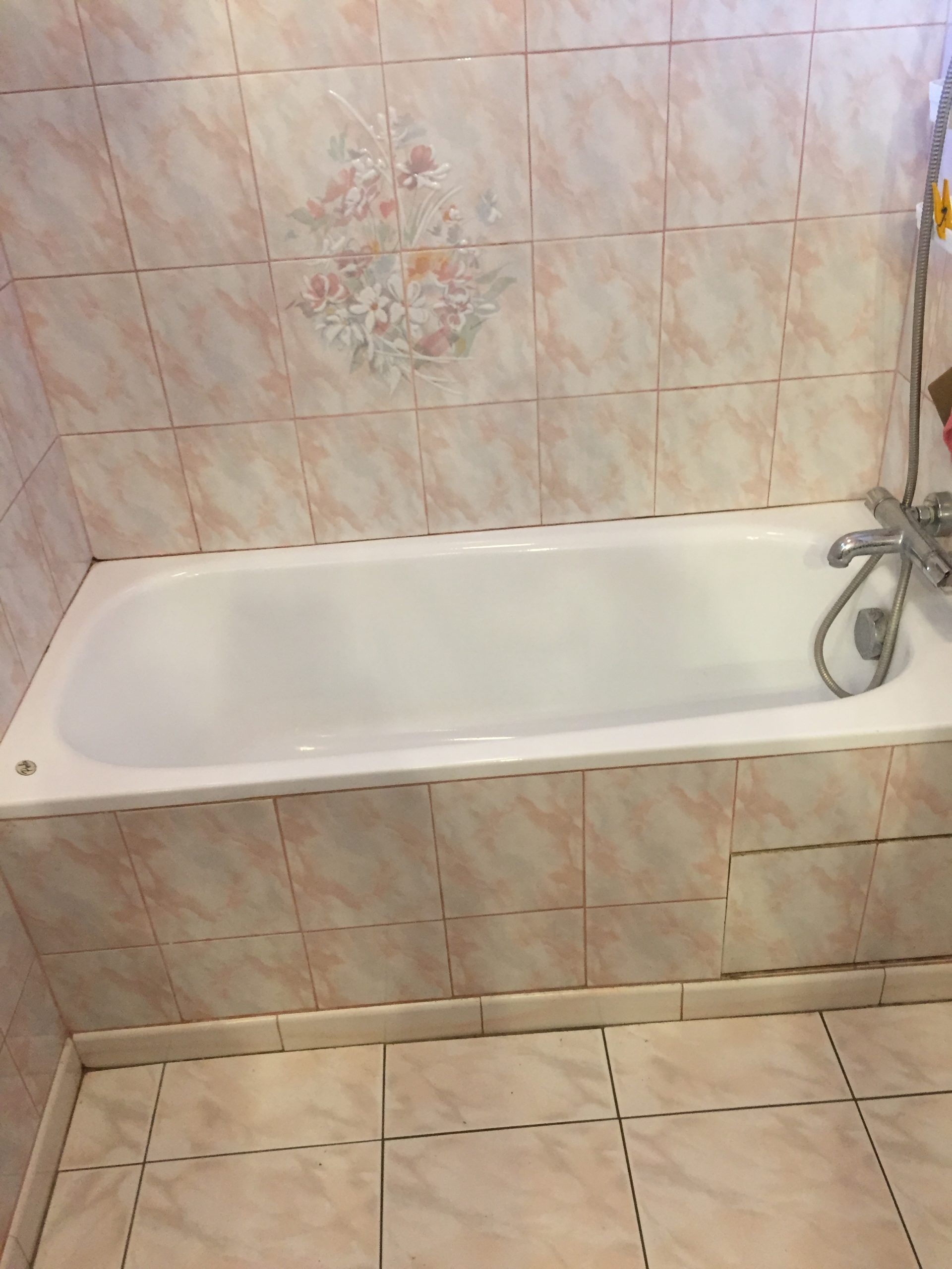 Ouverture latérale de baignoire avec portillon anti-éclaboussures à Sevrier - RENOVBAIN RHONE ALPES